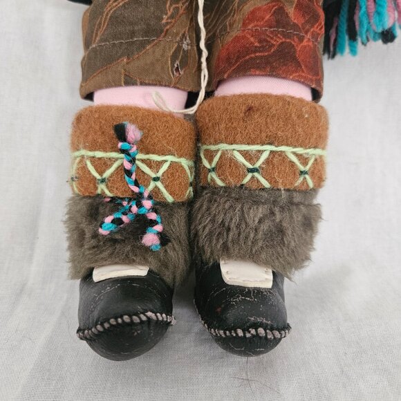 Vintage Inuit Handmade Cloth Doll – 10” Felt Parka & Fur Trim – Collectible - Picture 2 of 13
